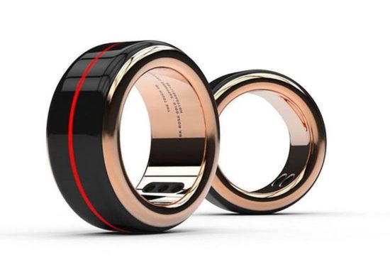 A ring lets you feel your partner's heartbeat